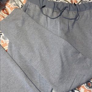 Men’s lululemon gray Great Wall Joggers